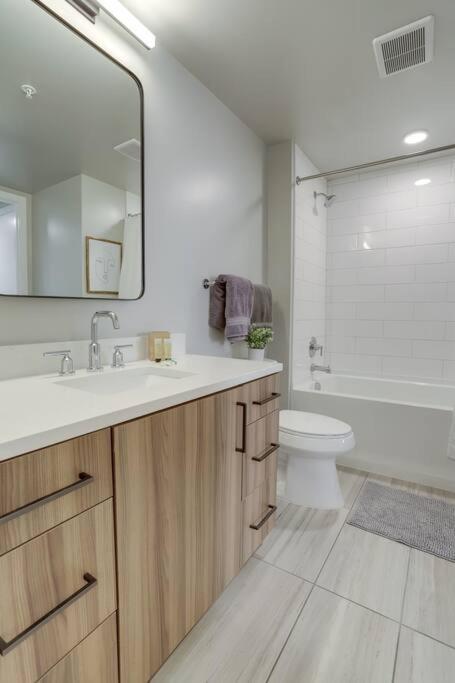 Appartement Gorgeous 1 Bedroom At Clarendon With Gym And Rooftop *