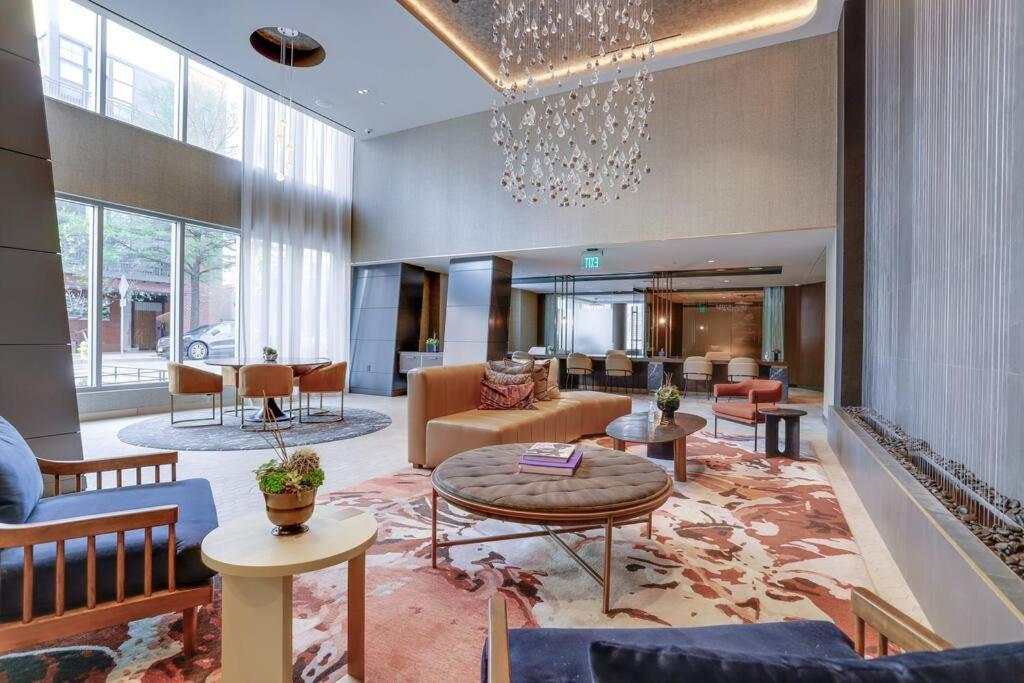 Gorgeous 1 Bedroom At Clarendon With Gym And Rooftop Arlington